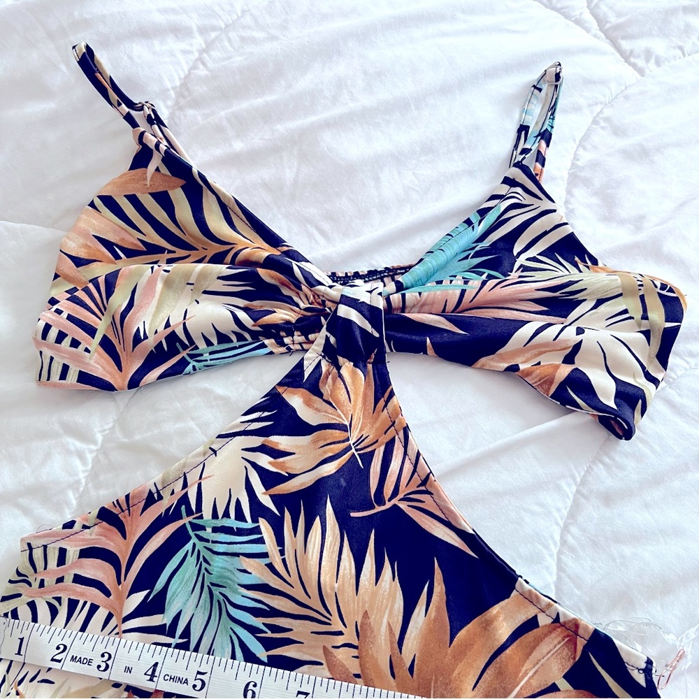 Blashe Los Angeles - Sexy Vacation Peek a Boo Maxi Dress - Picture 5 of 7